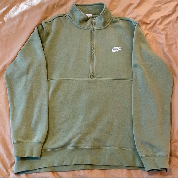 Nike Other - Men’s EUC Nike Olive Green quarter zip sweatshirt!  Size L